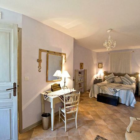 Le Clos Des Freres Gris Bed & Breakfast Екс ан Прованс Екстериор снимка