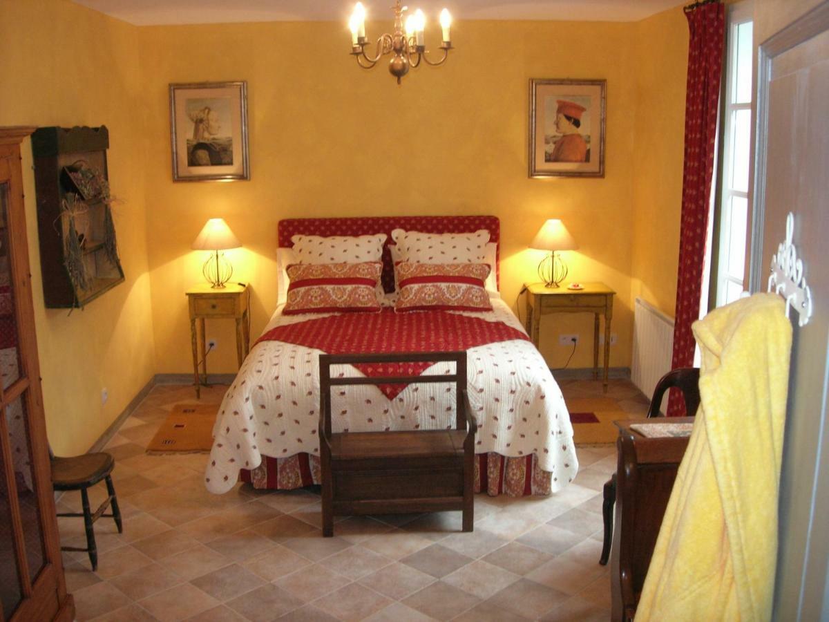 Le Clos Des Freres Gris Bed & Breakfast Екс ан Прованс Екстериор снимка