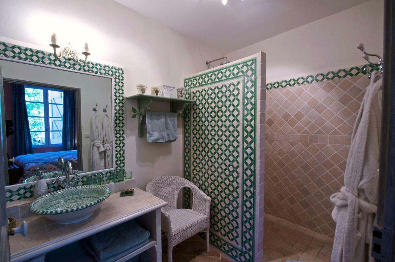 Le Clos Des Freres Gris Bed & Breakfast Екс ан Прованс Екстериор снимка