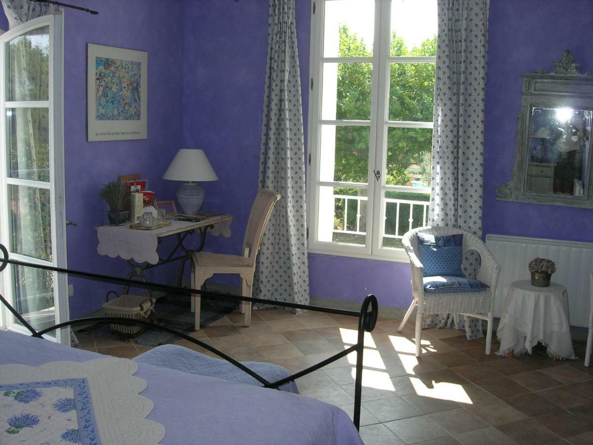 Le Clos Des Freres Gris Bed & Breakfast Екс ан Прованс Екстериор снимка